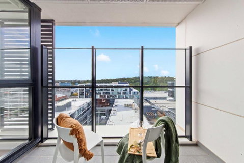 A Cozy & Plush 2BR Apt Next To The Yarra River - Accommodation Broome 3