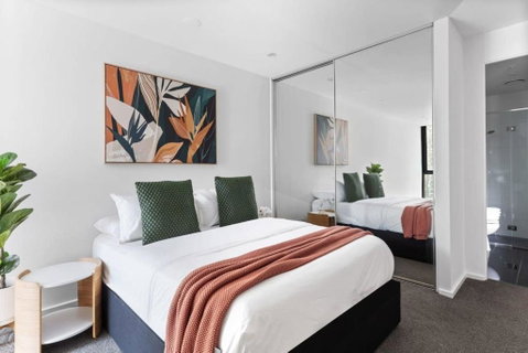 A Modern 2BR Apt With City Views FREE Parking - Accommodation Broome 2