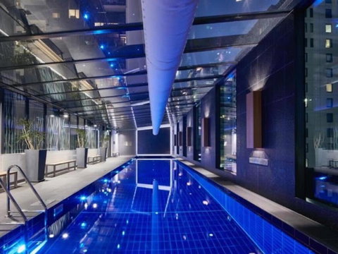 A Modern 2BR Apt With City Views FREE Parking - Accommodation Broome 3