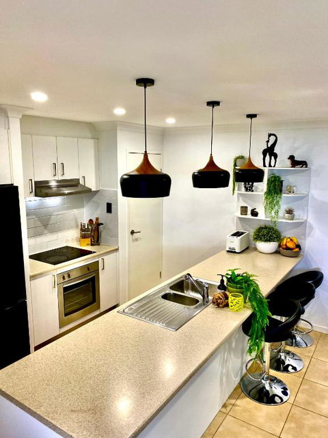 A Peaceful Private Home Away From Home In Pacific Pines - Accommodation Broome 0