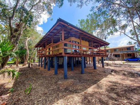 A Yearenda - Water Views -3BR - Steps To The Beach - Accommodation Broome 2
