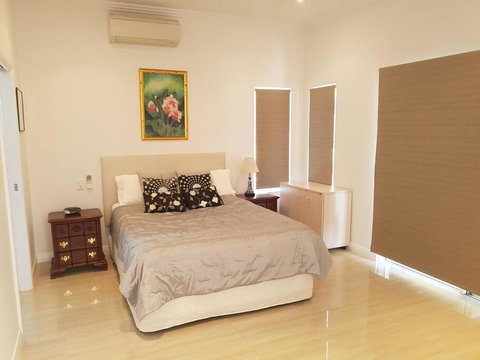 Absolute Beachfront 2 Bedroom Luxury Holiday Apartment - Accommodation Broome 3