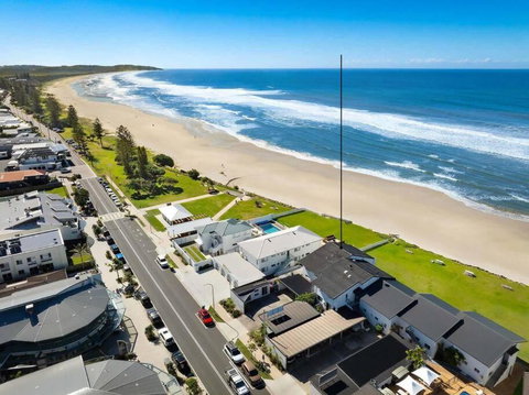 Absolute Beachfront Apartment 11B - Accommodation Broome 1