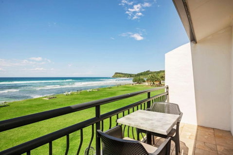 Absolute Beachfront Apartment 9T - Accommodation Broome 4