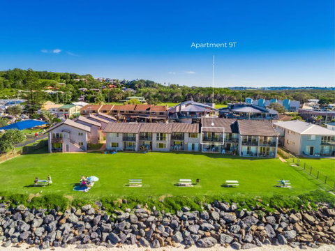 Absolute Beachfront Apartment 9T - Accommodation Broome 3