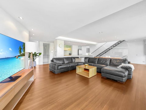 Absolute Beachfront Beach House With Amazing Views - Accommodation Broome 4