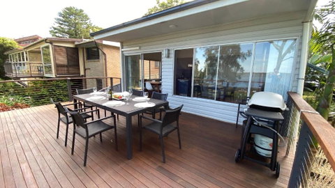Absolute Lakefront House - Enjoy The Sunrise - Accommodation Broome 1