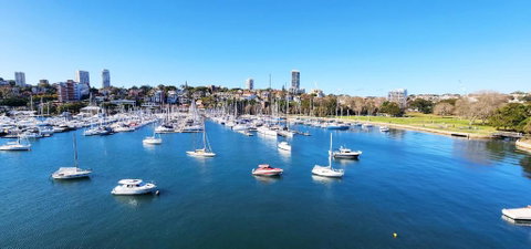 Absolute Waterfront With Oversized Private Terrace - Accommodation Broome 2
