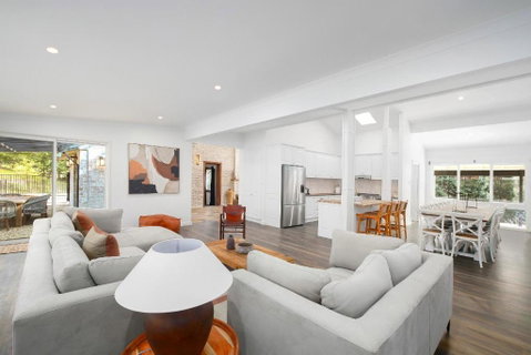 Acreage Estate -Ponies -Tennis Court -Spa - Accommodation Broome 3