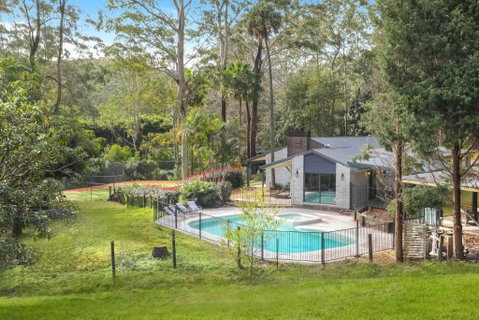Acreage Estate -Ponies -Tennis Court -Spa - Accommodation Broome 0