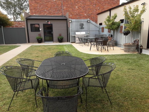 Adelphi Apartment 2- Poolside Or Apartment 2A- King Studio - Accommodation Broome 3