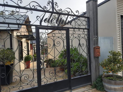 Adelphi Apartment 2- Poolside Or Apartment 2A- King Studio - Accommodation Broome 1