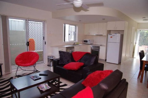 Adrift, 5B Scott Street - Accommodation Broome 1