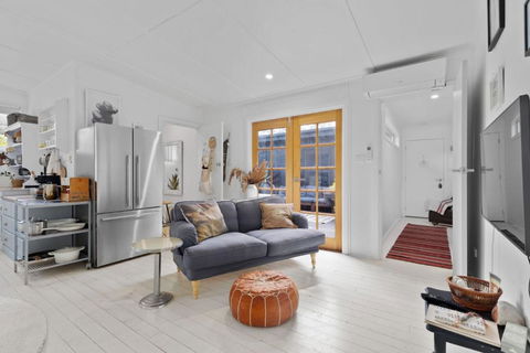 Adrift - Pet-friendly - 5 Min Walk To Bay - Rustic Charm - Accommodation Broome 1