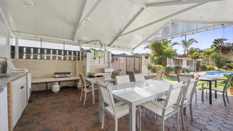 Affordable, Pool, Spa, Beach, Bbq, Sleeps 4 - Accommodation Broome 3