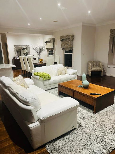 A Beautiful Home - Accommodation Broome 1