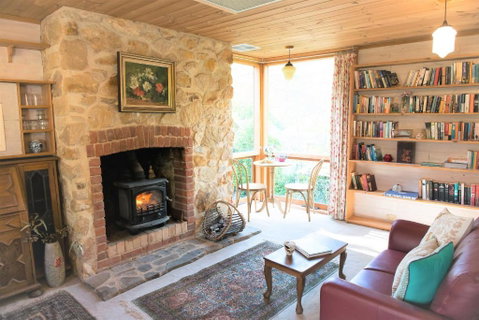 Adelaide Hills Camellia Cottage Wifi - Accommodation Broome 0