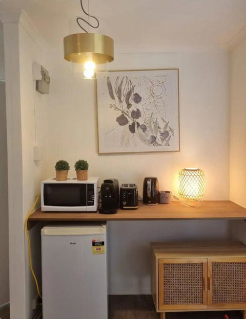 A Comfortable And Quiet 2bedroom House And A 1bedroom Bungalow - Accommodation Broome 3