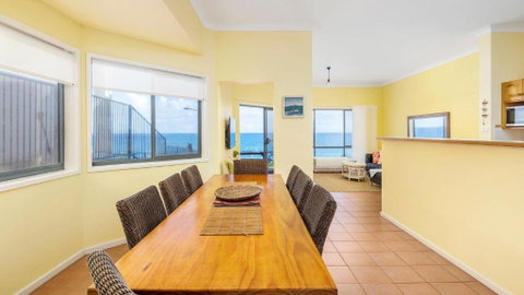 Absolute Oceanfront Portovenere - Accommodation Broome 3