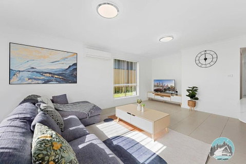 Aircabin - Edmondson Park - 4 Beds Compy House - Accommodation Broome 1