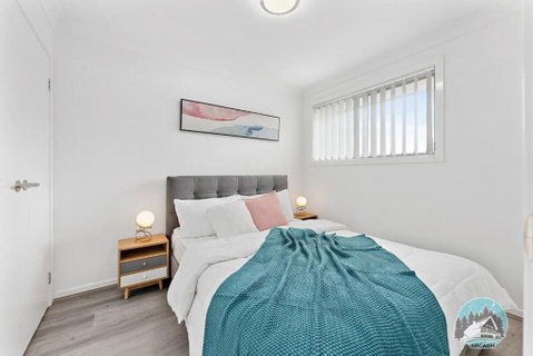 Aircabin - Edmondson Park - 4 Beds Compy House - Accommodation Broome 3