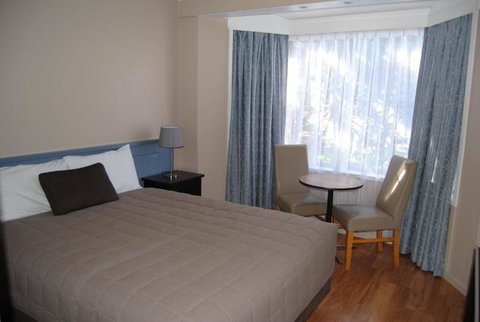 Airlie House Motor Inn - Accommodation Broome 0