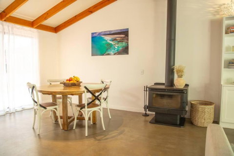 Al Fresco Residence In The Heart Of Point Lookout! - Accommodation Broome 4