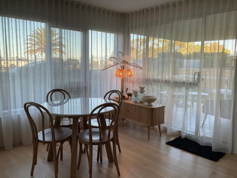 Alex Beachfront Views - Accommodation Broome 4