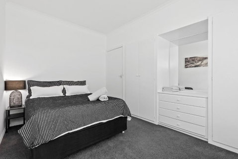 All Beached Out - 8 Guests, Cental, 450m To Beach! - Accommodation Broome 4