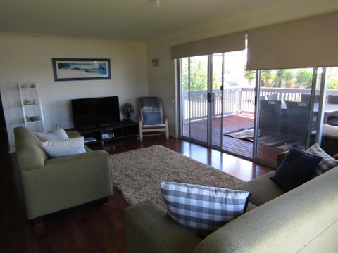 All Decked Out In Turton - Accommodation Broome 3