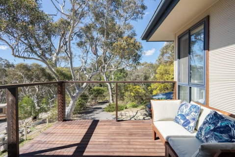 Alleura House Serene Bushland 4BR Families Groups - Accommodation Broome 3
