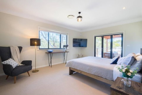 Alleura House Serene Bushland 4BR Families Groups - Accommodation Broome 4