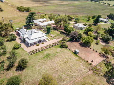 Alloway Bank - Accommodation Broome 1