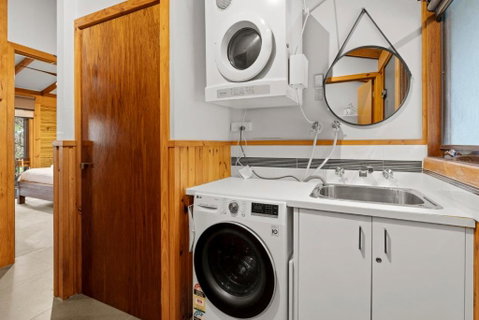 Alpine Creek House And Cabin - Accommodation Broome 4
