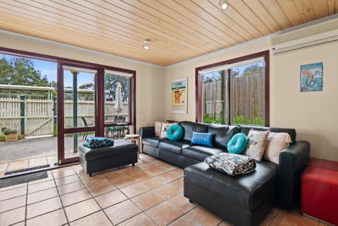 Am Meer At Cora Lynn - Accommodation Broome 1