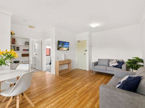 Amanda Court 8 Fantastic Unit So Close To The Beach - Accommodation Broome 1