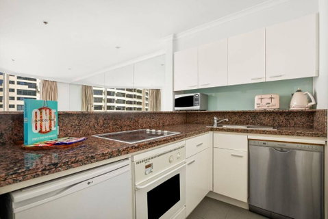 Amazing Sydney Apartment With Pool, Gym And Sauna - Accommodation Broome 3
