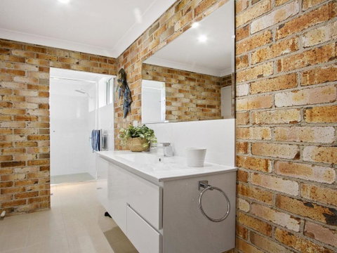 Amersham - Accommodation Broome 4