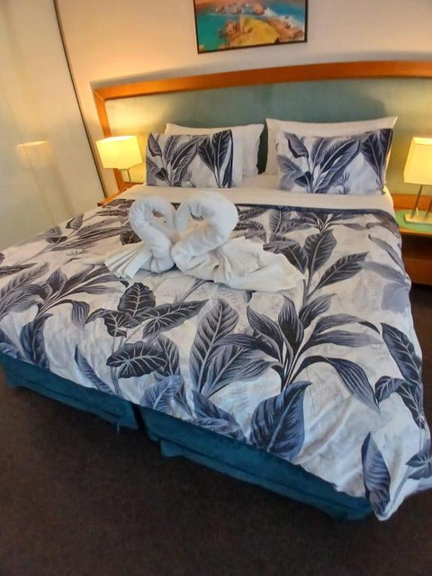 AN OCEAN,BEACHFRONT AND POOL VIEW Apartment 210 - Accommodation Broome 1