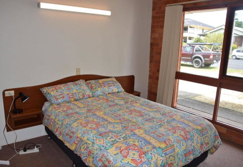 Anglers Lodge 4 - Bring Your Own Linen - Accommodation Broome 4