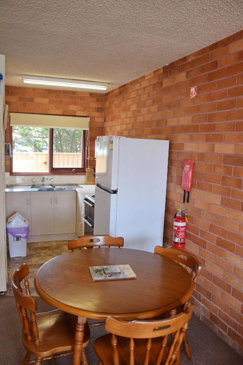 Anglers Lodge 4 - Bring Your Own Linen - Accommodation Broome 1