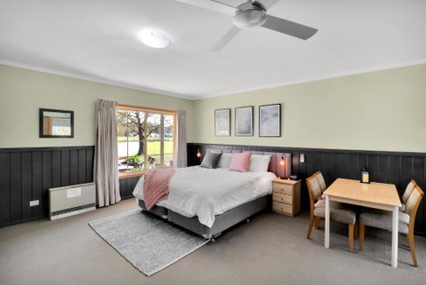 All Seasons Mansfield - Accommodation Broome 0