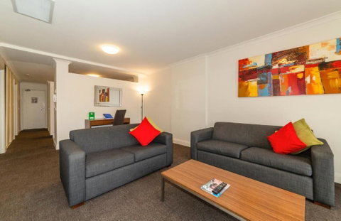 Amazing Accommodations: St Kilda - Accommodation Broome 3