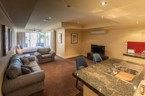 Apartment 1, 9 River Lane, Mannum - Accommodation Broome 4
