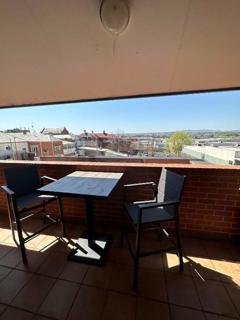 Apartment In The Heart Of Bathurst Walk Everywhere - Accommodation Broome 3