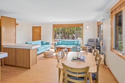 Apples - Accommodation Broome 2