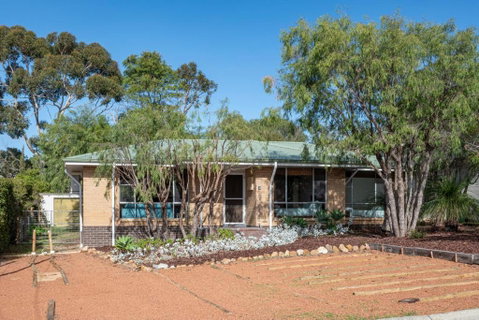 Apples - Accommodation Broome 0