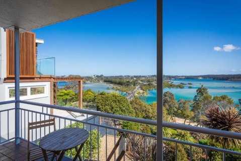 Aque Blu - 11 Hillcrest Ave North Narooma - Accommodation Broome 2