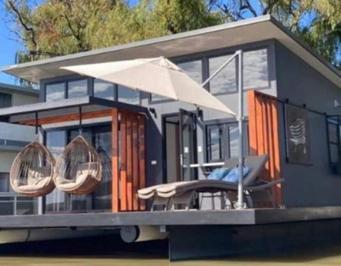 Ark-imedes - Unique Float Home On The Murray River - Accommodation Broome 3