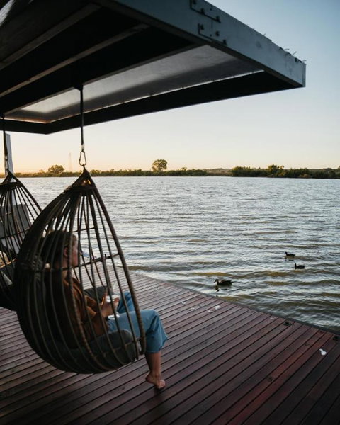 Ark-imedes - Unique Float Home On The Murray River - Accommodation Broome 2